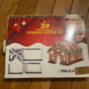Gingerbread House Cookie Cutter Set